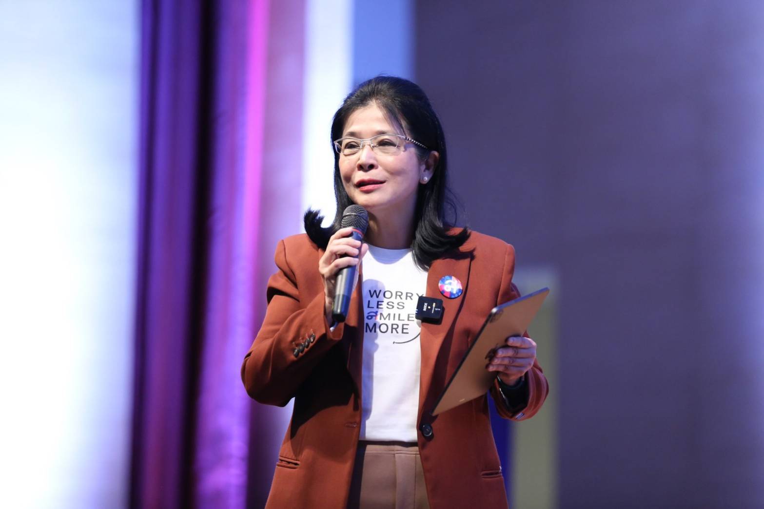“สุดารัตน์” เข็นนโยบาย 3 สร้าง ตั้งกองทุน 3 แสนล้าน ช่วย SMEs