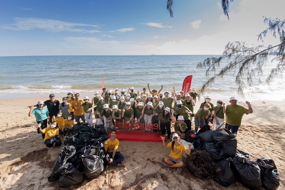 ฮาวายานัสปลุกพลังรักษ์โลก เก็บขยะชายหาด อัพไซคลิ่งเป็นสนามเด็กเล่น