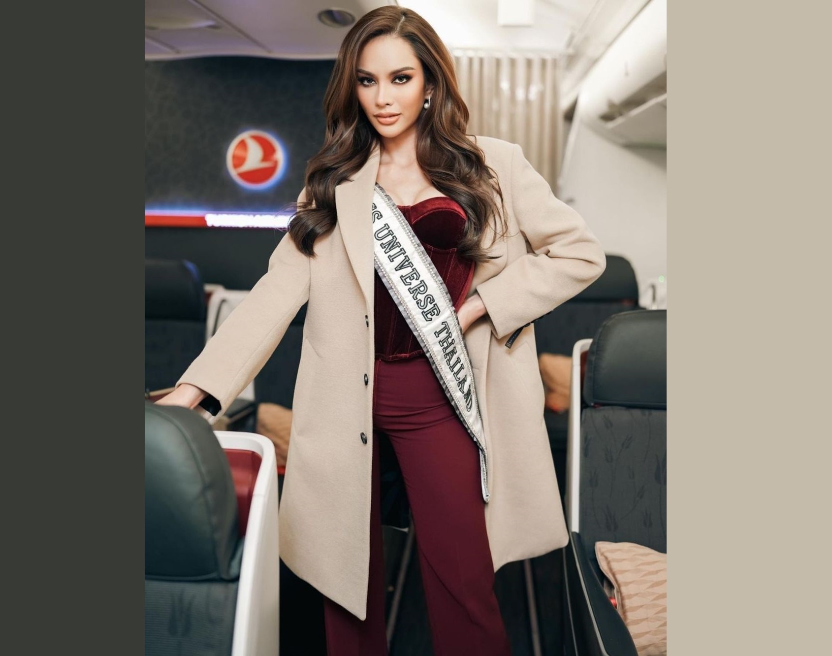 ส่องแฟชั่น แอนนา เสืองามเอี่ยม ระหว่างบินลัดฟ้า ชิงมงกุฎมิสยูนิเวิร์ส