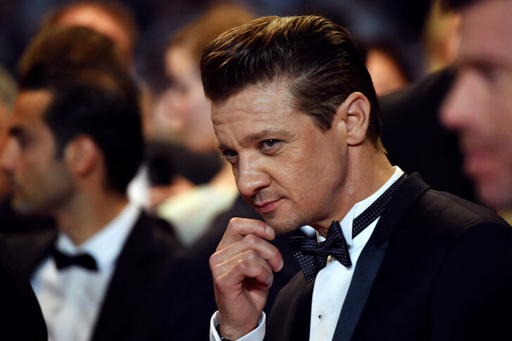 FRANCE-CANNES-FILM-FESTIVAL เจเรมี เรนเนอร์ อยู่ห้องไอซียู พักฟื้นหลังผ่าตัด 2 ครั้ง