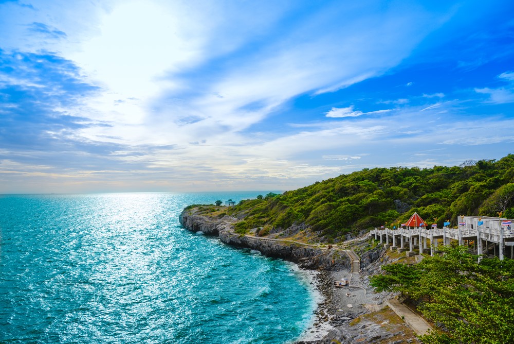 บรรยากาศแหลมเกาะสีชัง สถานที่ท่องเที่ยวใกล้กรุงเทพ