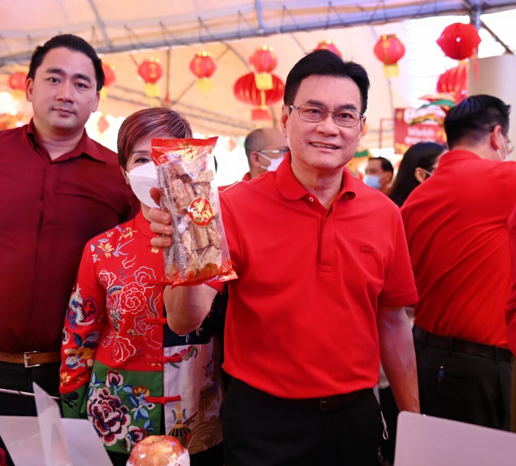 นายจุรินทร์ ลักษณวิศิษฏ์