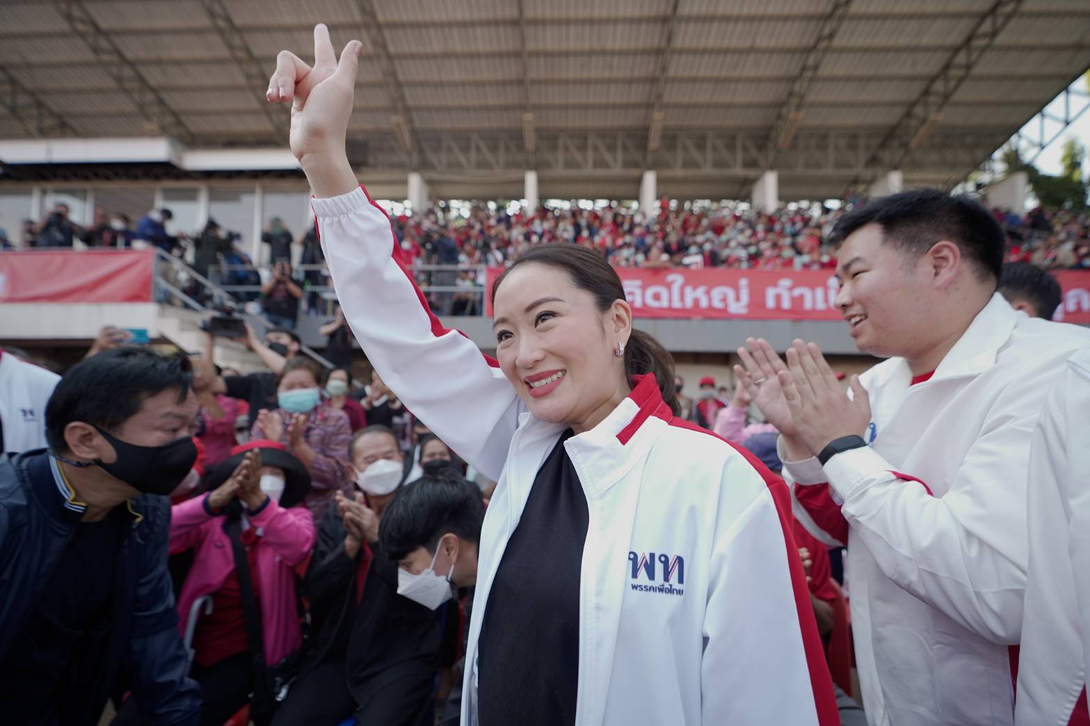 แพทองธาร การันตี เพื่อไทยไม่เกี่ยวข้อง แผนกลับบ้านของทักษิณ