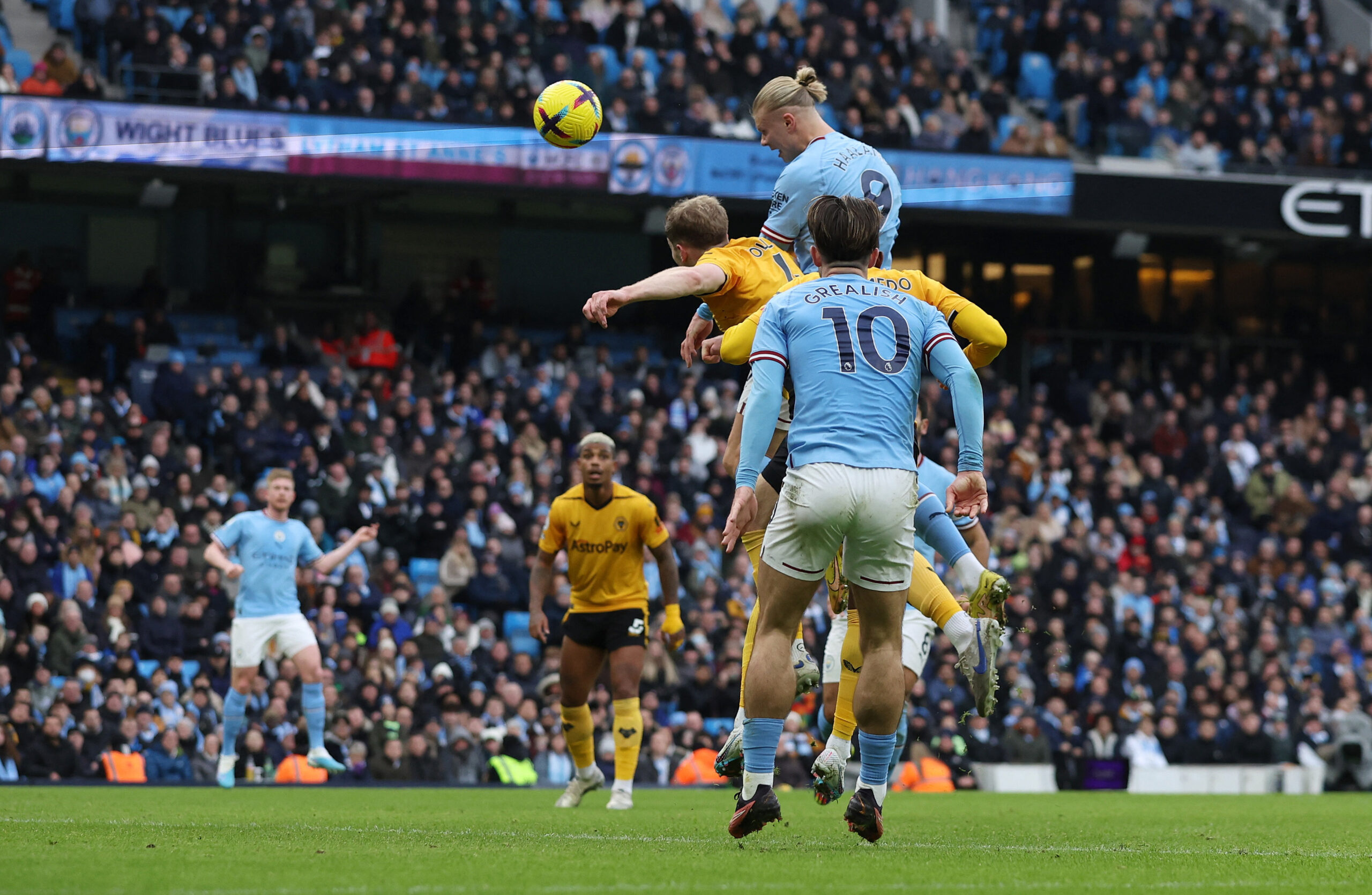 ผลบอลพรีเมียร์ลีก แมนฯ ซิตี้ ถล่ม วูล์ฟฯ 3-0 ฮาลันด์ทำแฮตทริก