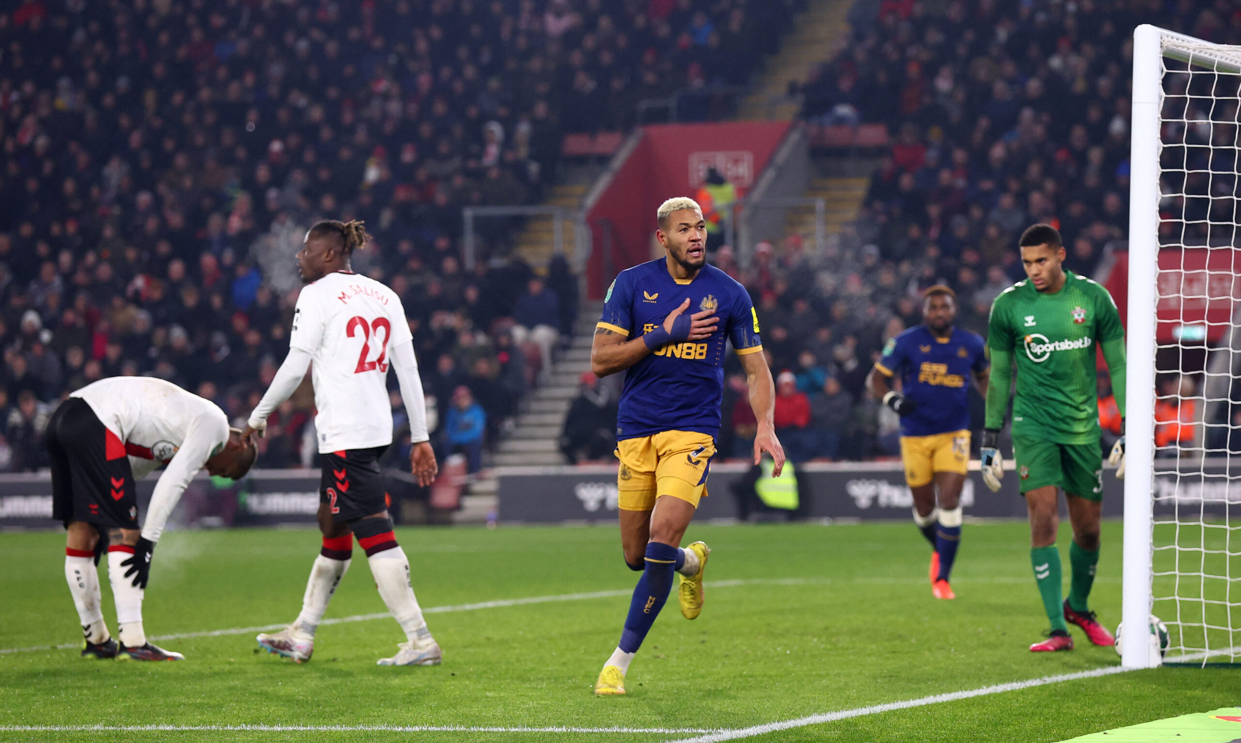 นิวคาสเซิล ชนะ เซาธ์แฮมป์ตัน 1-0 ตัดเชือกคาราบาว คัพ ลุ้นแมนฯยูฯ คืนนี้