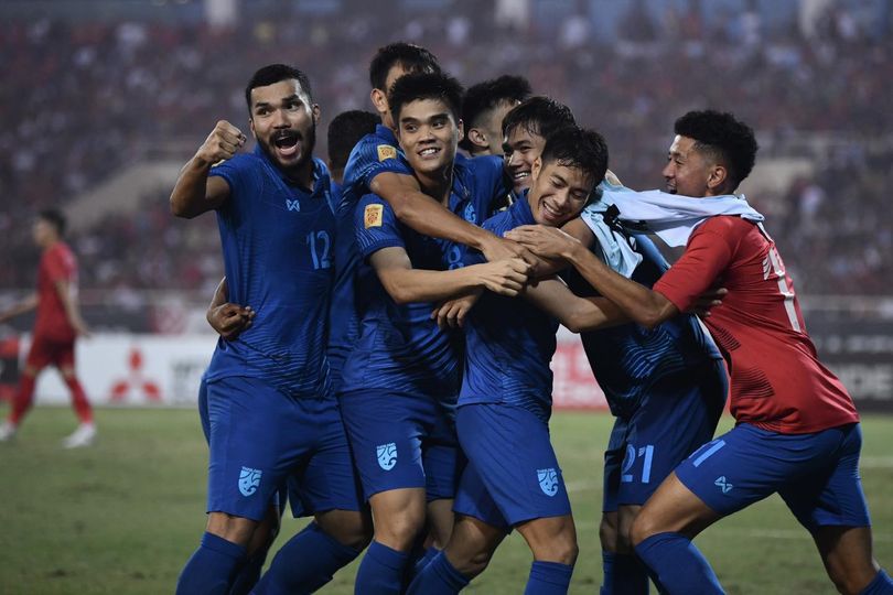 ทีมชาติไทย บุกไปเสมอ เวียดนาม 2-2 นัดชิงชนะเลิศอาเซียนคัพ นัดแรก
