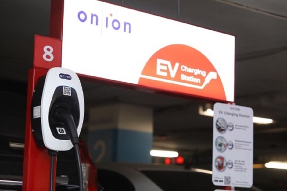ออน-ไอออน ปูพรมสถานีชาร์จ EV เต็มรูปแบบ 17 สาขา ในศูนย์การค้าเซ็นทรัล