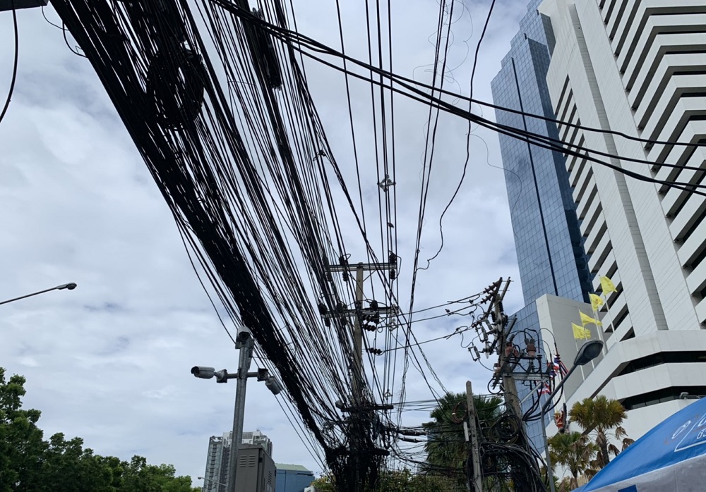 สายสื่อสารลงดิน กทม. ทำพิษ KT ลุยฟ้องบอร์ดชุดเก่า
