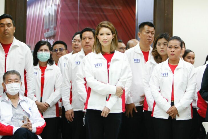 เปิดตัวภรรยา ชัยวุฒิ รมว.ดีอีเอส สมัคร ส.ส.เพื่อไทย เปิดตัวภรรยา ชัยวุฒิ รมว.ดีอีเอส สมัคร ส.ส.เพื่อไทย