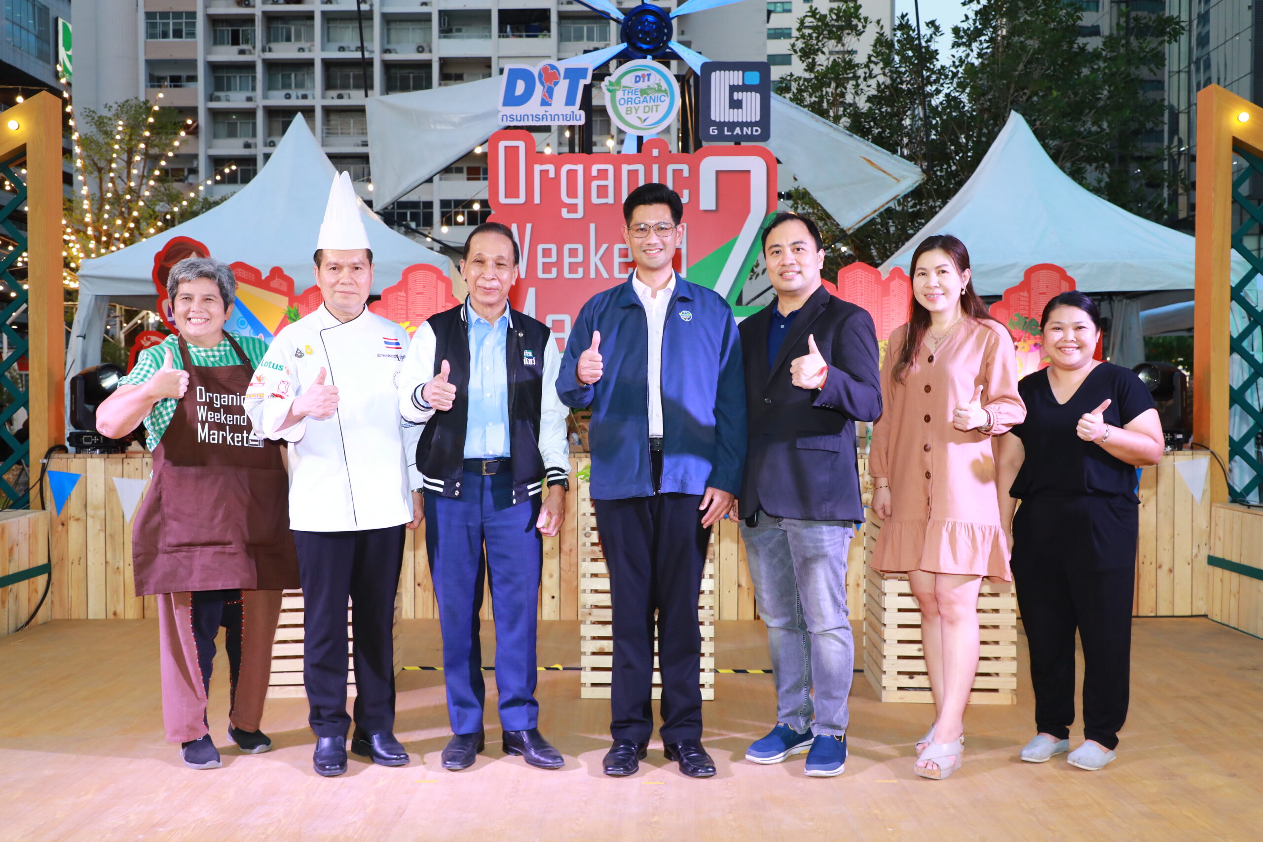 พาณิชย์ นำทัพเกษตรอินทรีย์ ร่วมงาน “ORGANIC WEEKEND MARKET Season 2”  ยกตลาดออร์แกนิคมาไว้กลางเมือง เอาใจสายเฮลตี้