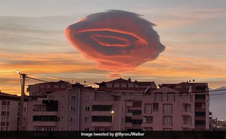 เมฆ UFO