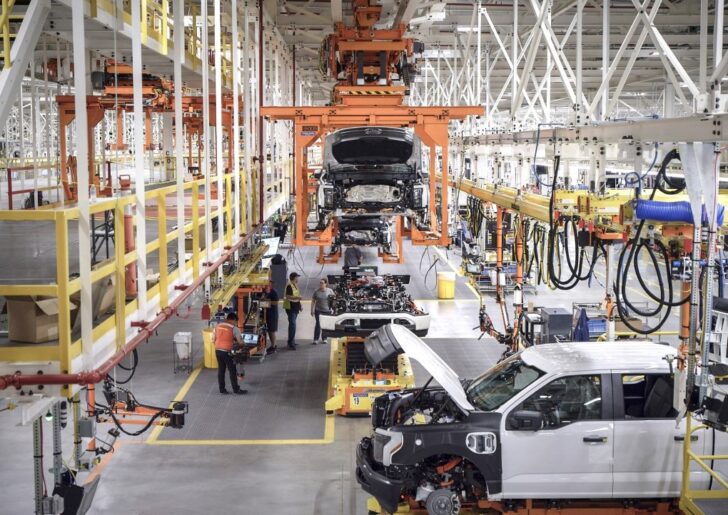 US-AUTOMOTIVE-ELECTRIC-FORD-LIGHTNING ฟอร์ดปลดพนักงานในยุโรป