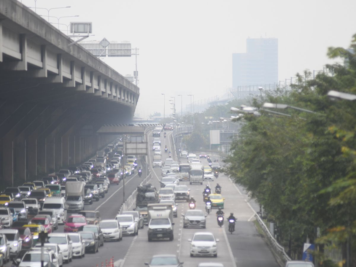 เช้านี้ฝุ่น PM 2.5 คลุม 17 เขต กรุงเทพมหานคร