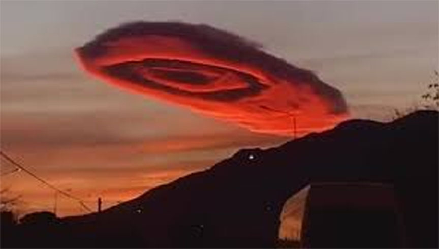 เมฆ UFO