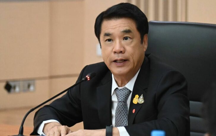 สุริยะ จึงรุ่งเรืองกิจ รัฐมนตรีว่าการกระทรวงอุตสาหกรรม สุริยะ จึงรุ่งเรืองกิจ