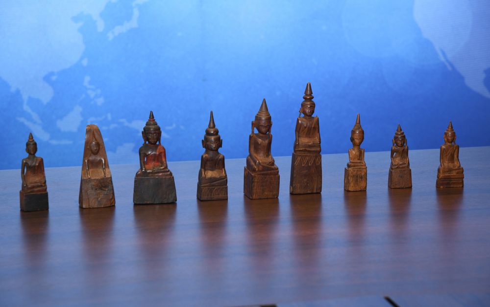 กรมศิลป์ รับมอบพระพุทธรูปแกะสลักโบราณคืนจากชาวออสเตรเลียน