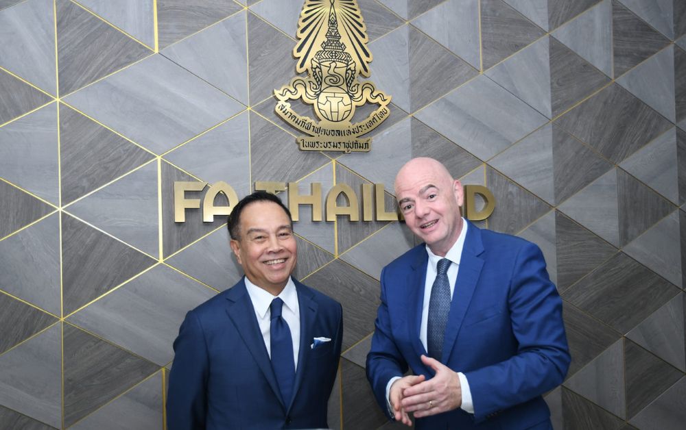 ประธานฟีฟ่ามาไทย เยี่ยมสมาคมฯ เตรียมมอบถ้วยนัดชิงอาเซียนคัพ 2022