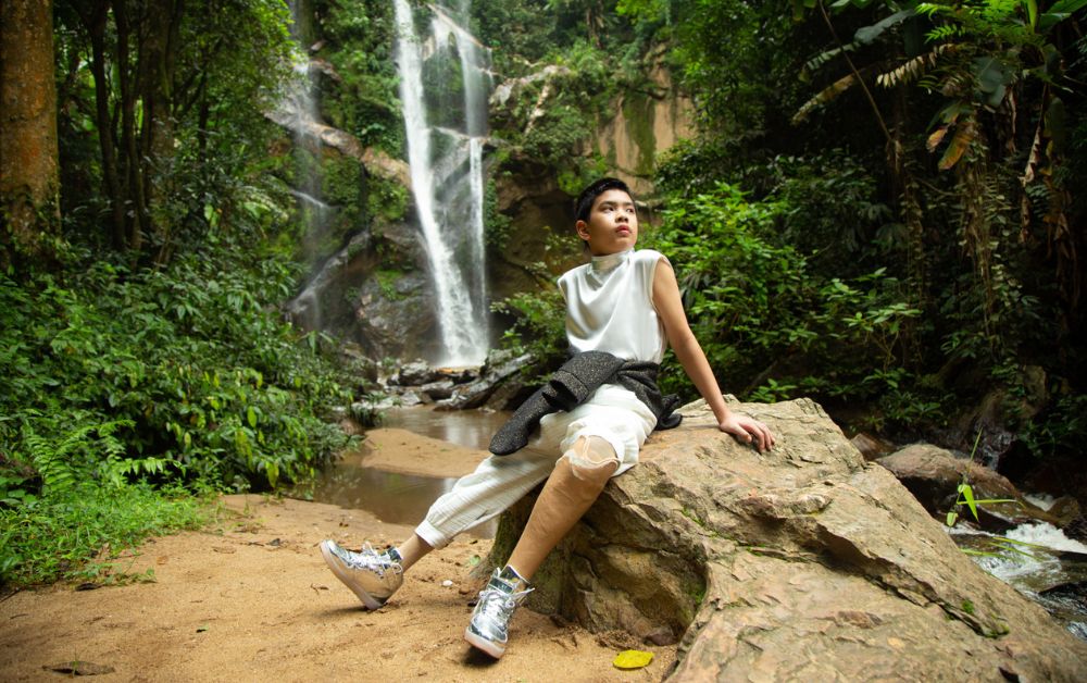 WALK! นิทรรศการ แสดงผลงานภาพถ่ายแฟชั่นจาก 12 ผู้พิการ สูญเสียขา