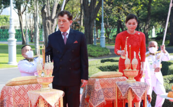 พิธีสังเวยพระป้าย เทศกาลตรุษจีน 2566