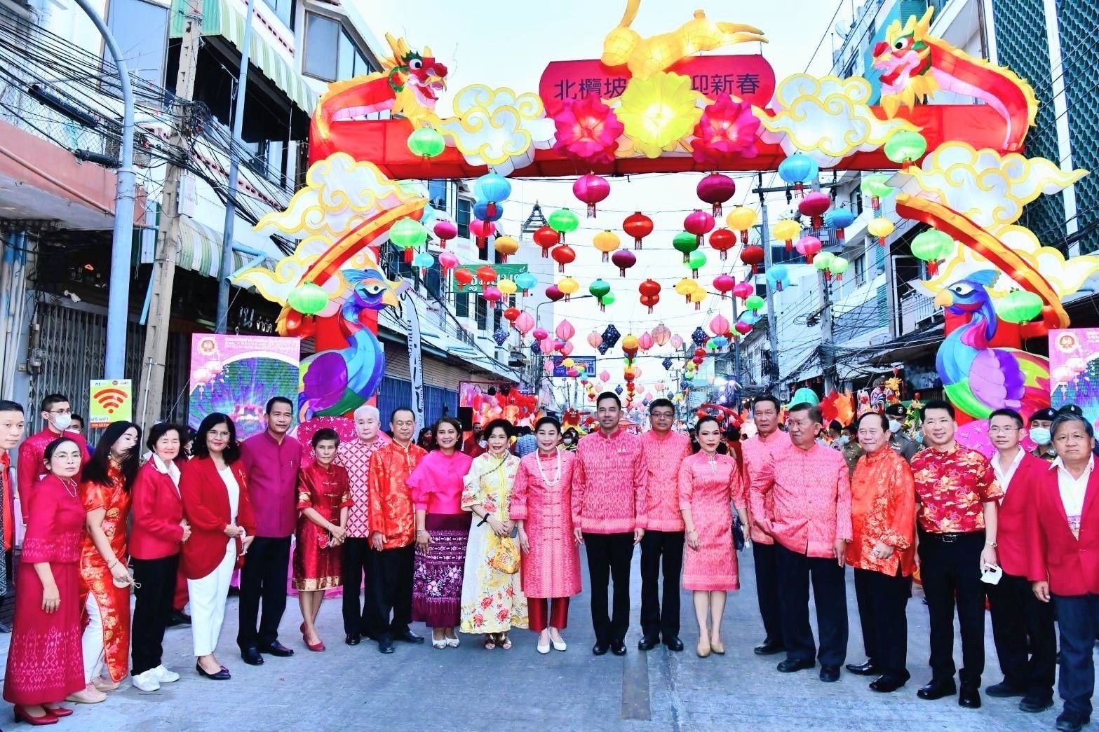 วธ.เปิดงานประเพณีที่ยิ่งใหญ่ระดับโลก งานประเพณีแห่เจ้าพ่อ-เจ้าแม่ ปากน้ำโพ ครั้งที่ 107 ปีพุทธศักราช 2565-2566 มังกรเบิกฟ้า บุปผาเบ่งบาน และงานมหกรรมวัฒนธรรมแห่งชาติ วิถีถิ่น วิถีไทย