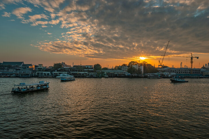 เรือโดยสาร แม่น้ำเจ้าพระยา