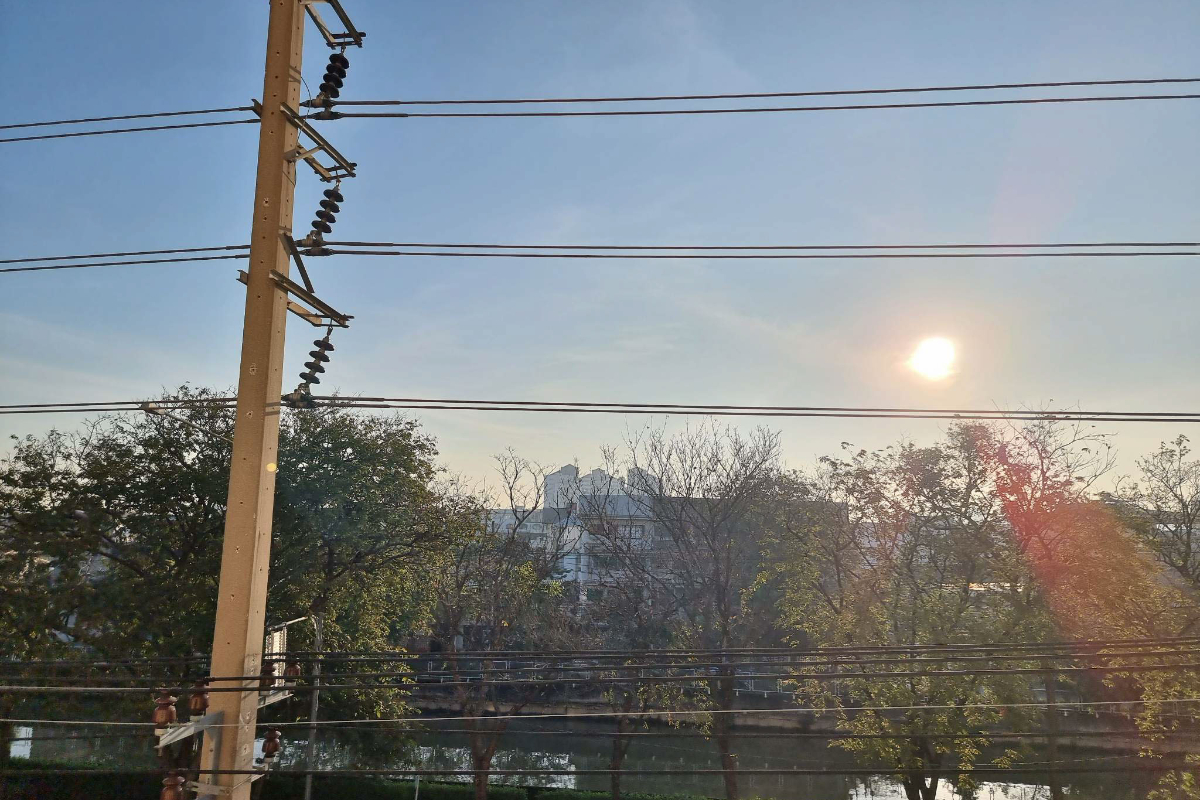 สภาพอากาศวันนี้ (1 ม.ค. 66) ทั่วไทยยังหนาว ภาคใต้เฝ้าระวังคลื่นสูง