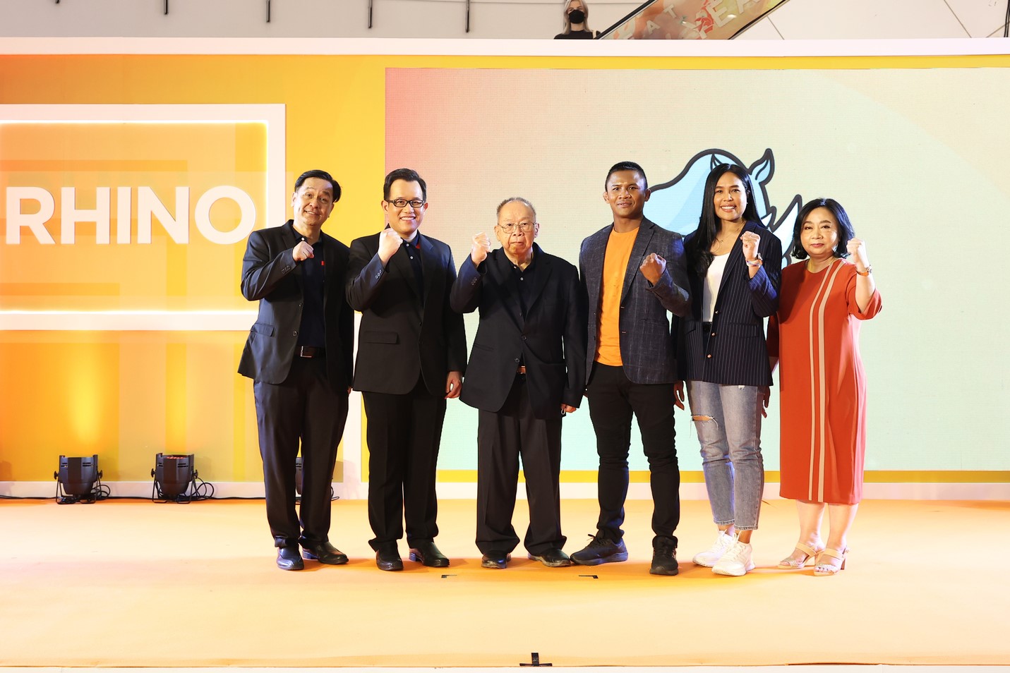 “โอเร็กซ์ เทรดดิ้ง” เปิดตัวผลิตภัณฑ์ “RHINO” คว้า “บัวขาว บัญชาเมฆ” ขึ้นแท่นพรีเซนเตอร์คนแรก ตอกย้ำความเป็นตำนานของผ้าเทปไทย เดินหน้าขยายธุรกิจ ตั้งเป้าส่งออก ตปท.