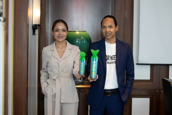1 คุณรติ ไอร้อนทราย และคุณอารยา บัลลังก์