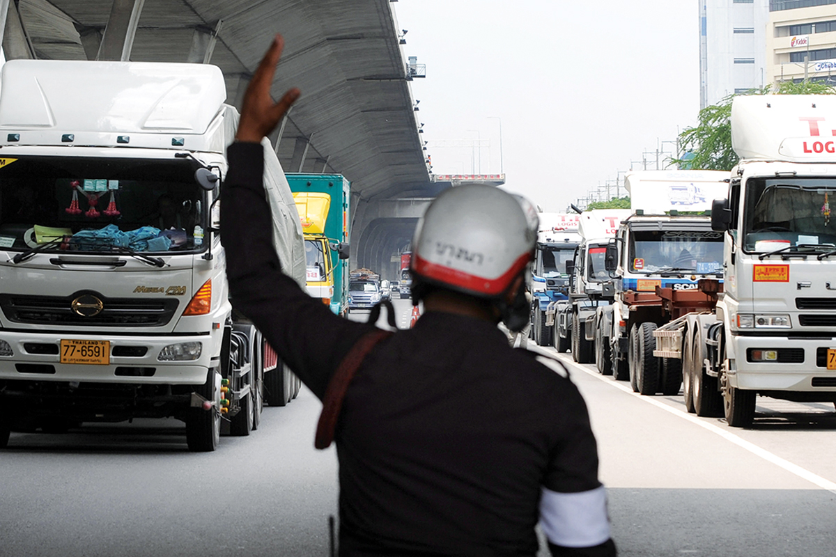 ขนส่งทางถนนอ่วม น้ำมัน “ดีเซล” แพงต่อเนื่อง