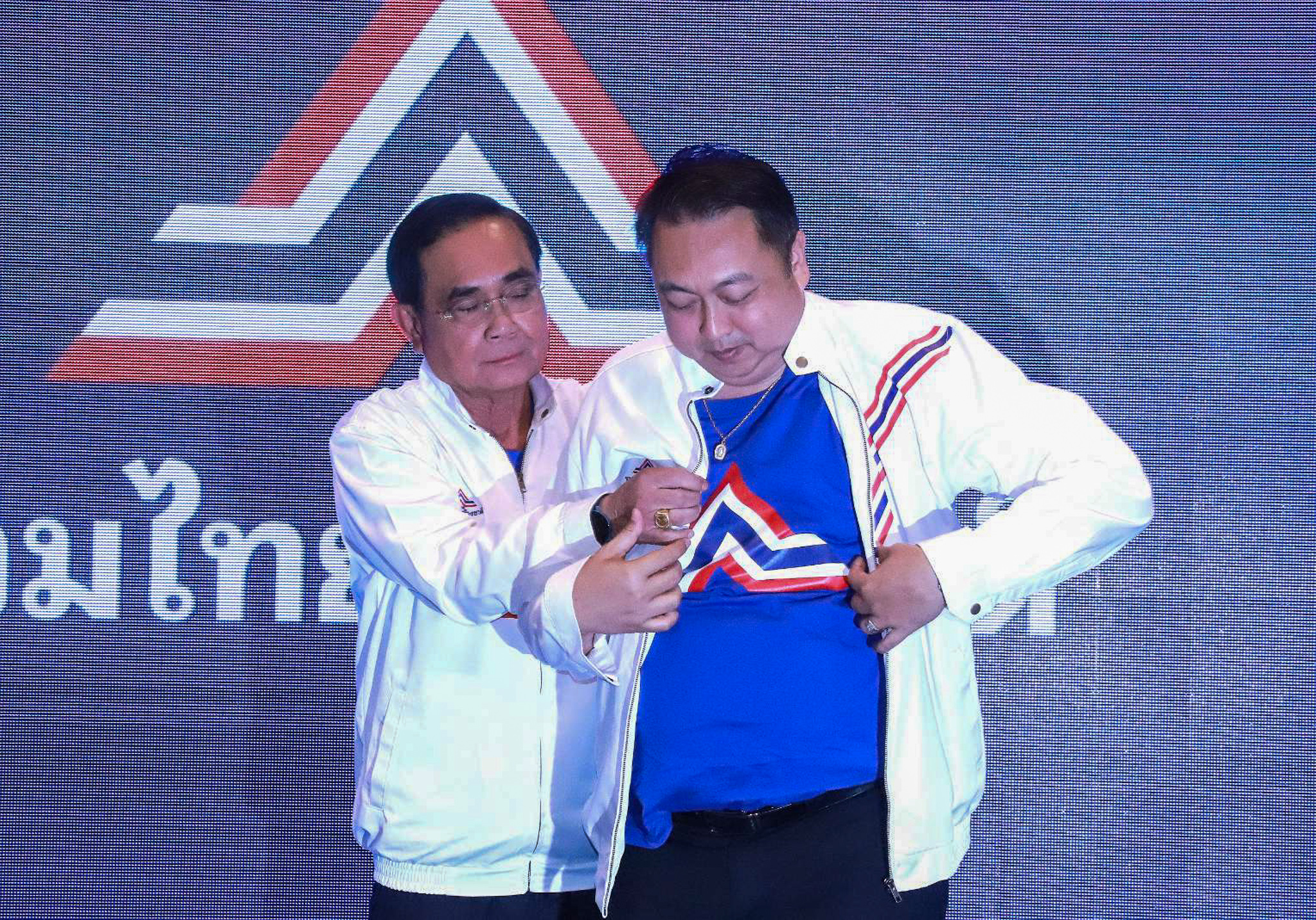 ประยุทธ์ รวมไทยสร้างชาติ พรรคอันดับ 1 จัดตั้งรัฐบาล “เพื่อนเฮ้ง” กำลังหลัก