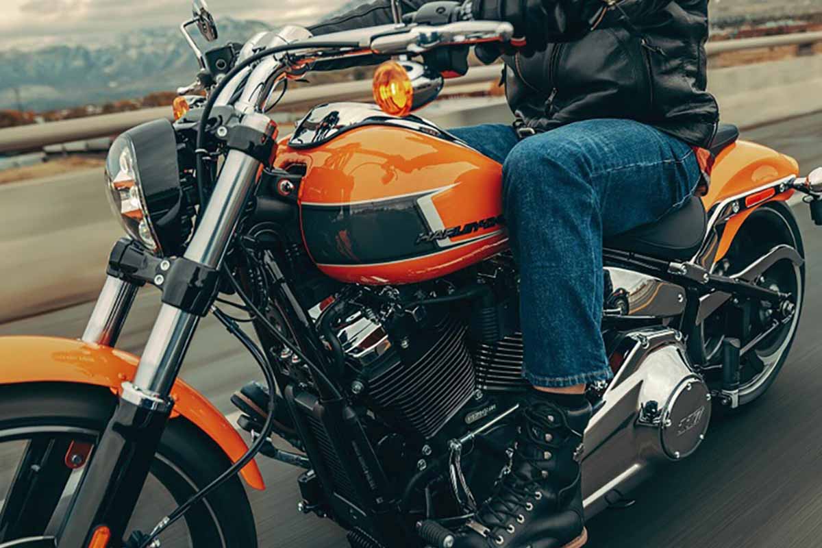 Harley-Davidson-120