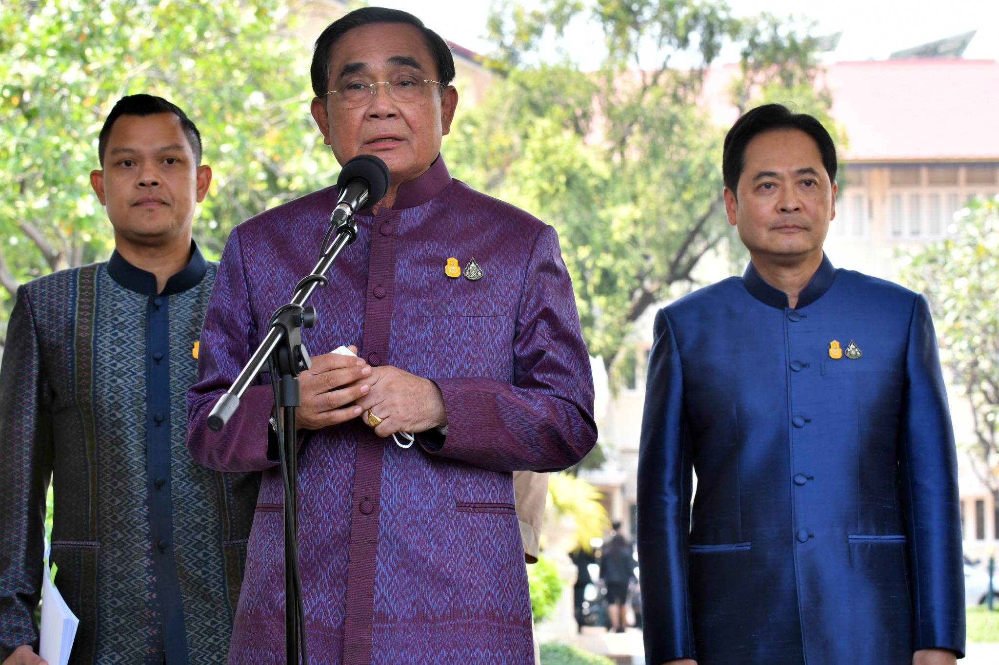 ประยุทธ์ ไม่เกี่ยวปม ชูวิทย์ เล่นงานภูมิใจไทย