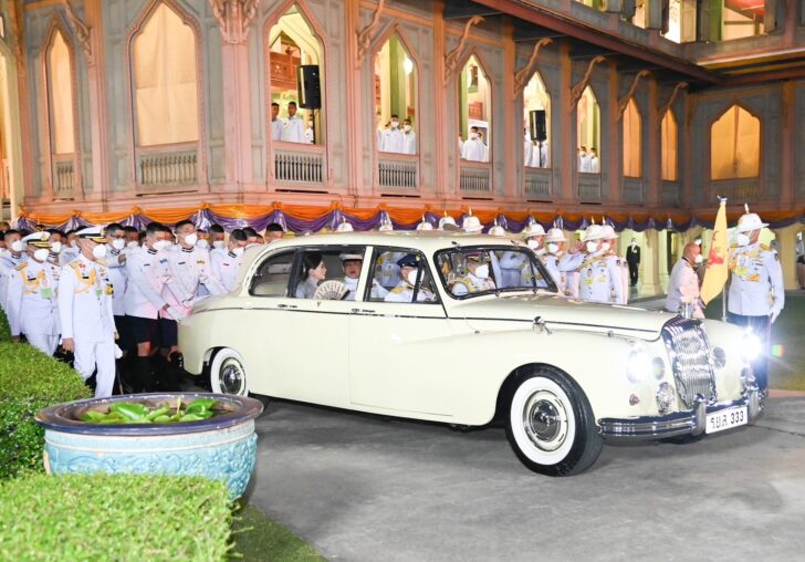 ประเพณีเข็นรถพระที่นั่ง วชิราวุธวิทยาลัย ประเพณีเข็นรถพระที่นั่ง วชิราวุธวิทยาลัย