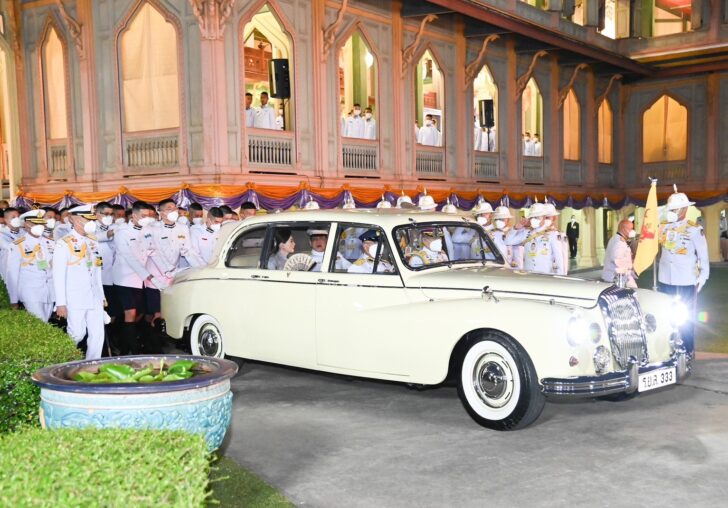 ประเพณีเข็นรถพระที่นั่ง วชิราวุธวิทยาลัย