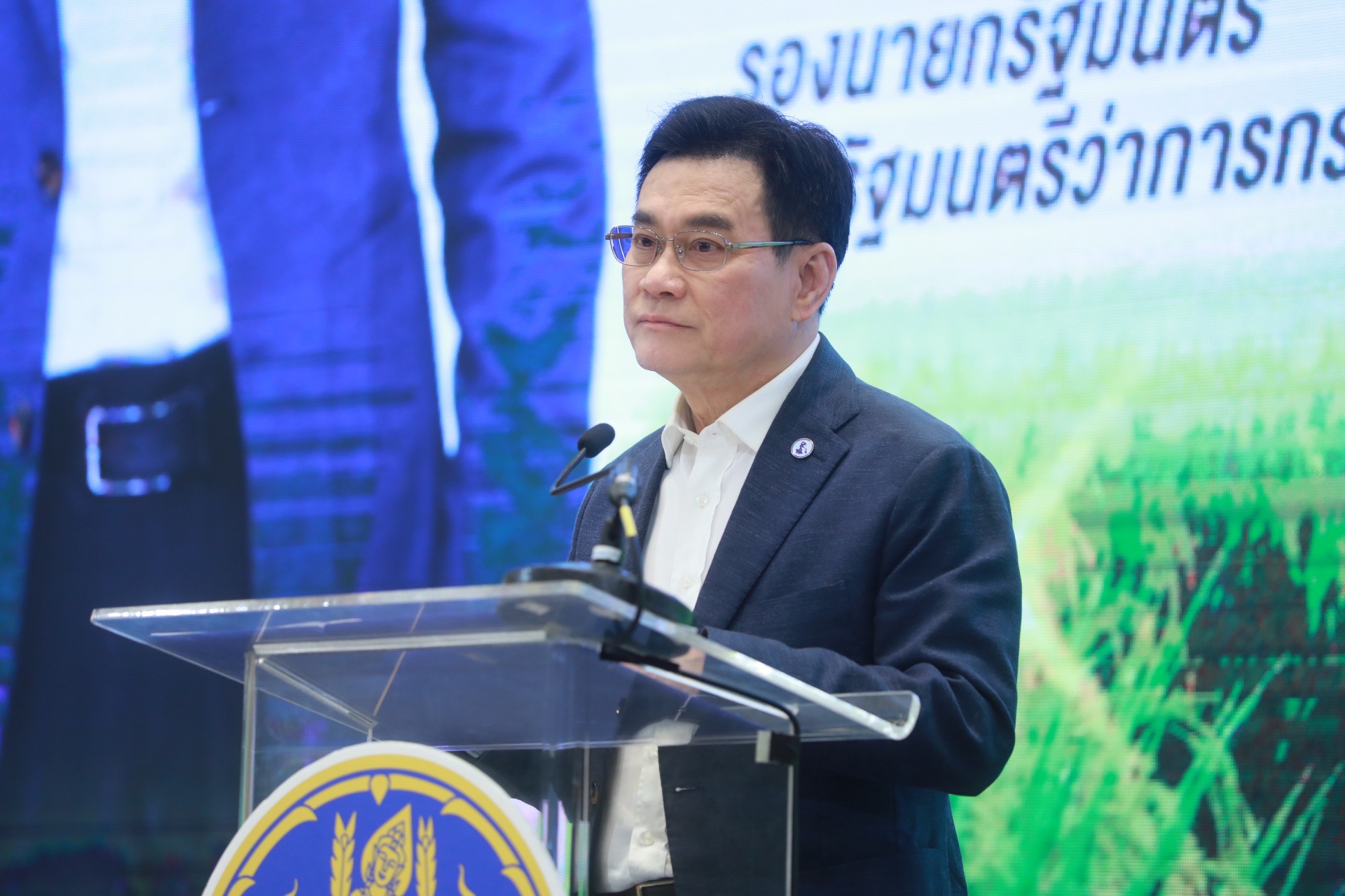 จุรินทร์ มั่นใจส่งออกข้าวไทยปี 2566 ได้ 8 ล้านตัน