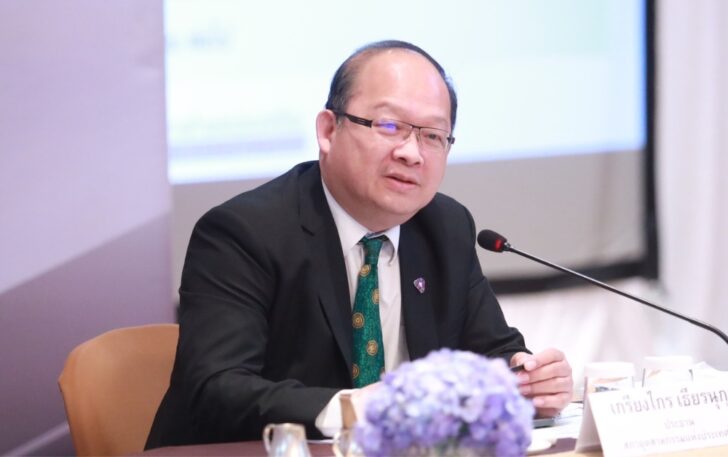 นายเกรียงไกร เธียรนุกุล ประธานสภาอุตสาหกรรมแห่งประเทศไทย (ส.อ.ท.) นายเกรียงไกร เธียรนุกุล ประธานสภาอุตสาหกรรมแห่งประเทศไทย (ส.อ.ท.)
