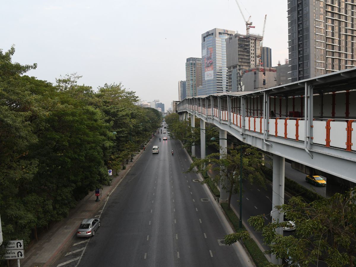 ฝุ่น PM 2.5 เช้านี้ (13 ก.พ.) กทม.มีแนวโน้มเพิ่มขึ้นและอยู่เกณฑ์มาตรฐาน