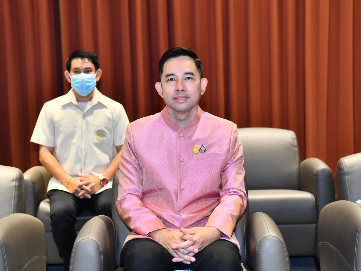 อิทธิพล คุณปลื้ม ลาออกพลังประชารัฐ ร่วมวงประยุทธ์ ไม่ไปเพื่อไทย