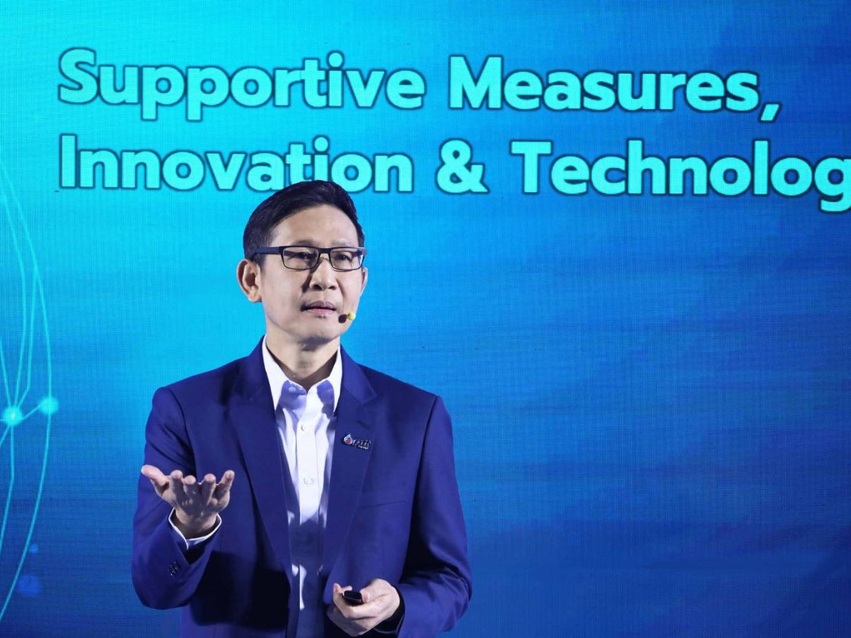CEO ปตท. ร่วม แลกเปลี่ยนวิสัยทัศน์ขับเคลื่อนประเทศสู่สังคมคาร์บอนต่ำ