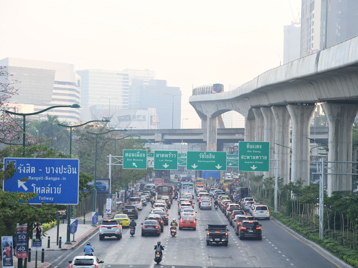 ฝุ่น PM 2.5 เช้านี้ (24 ก.พ.) กทม.ค่าฝุ่นเกินมาตรฐาน 52 พื้นที่