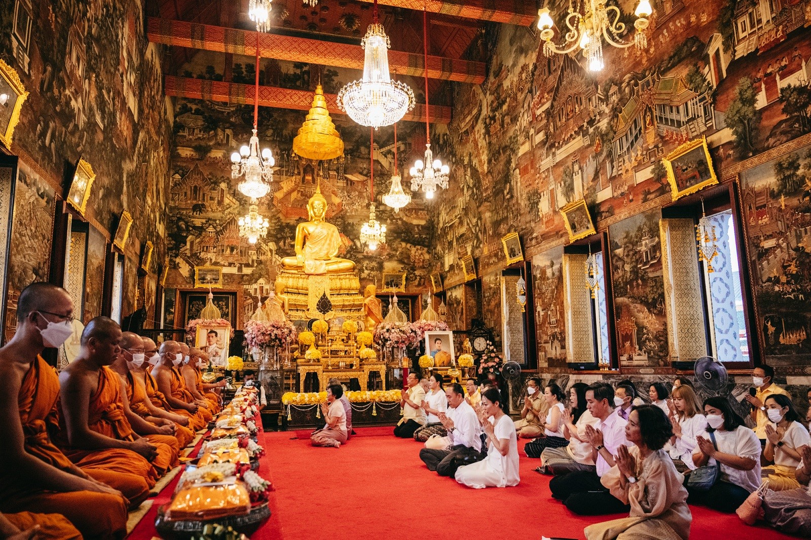 ไทยกรุ๊ป โฮลดิ้งส์ ทำบุญประจำปี 2566 ที่วัดอรุณฯ