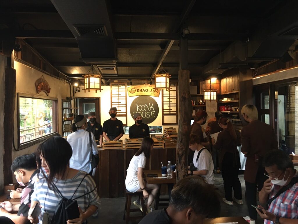 บรรยากาศภายในร้านข้าวโซ-อิ