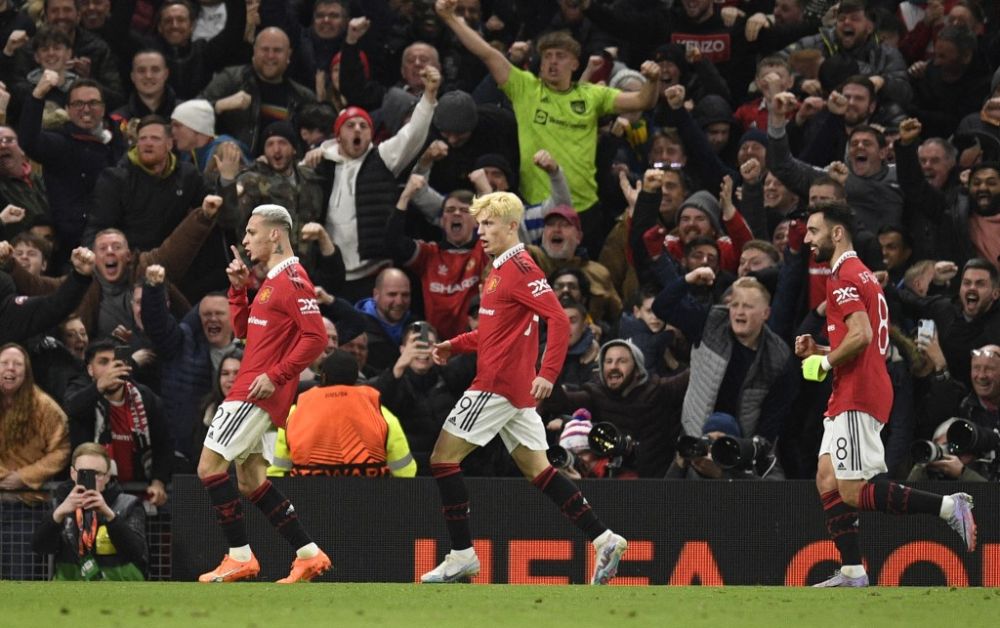 แมนฯยู พลิกแซงชนะบาร์เซโลนา 2-1 (สกอร์รวม 4-3) ลิ่ว 16 ทีม ยูโรปาลีก
