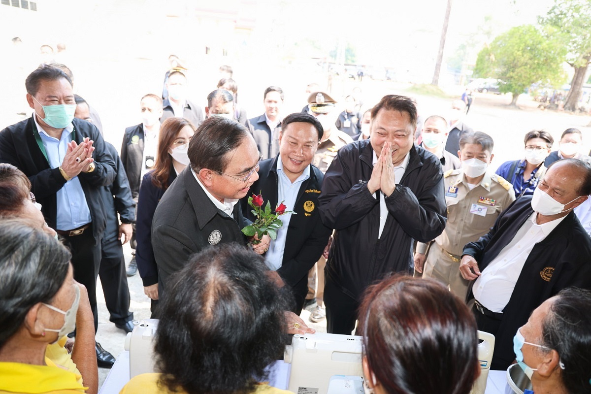รมว.สุชาติ ร่วมคณะนายกฯ เยือนจันทบุรี อัพสกิลแรงงานป้อนท่องเที่ยว