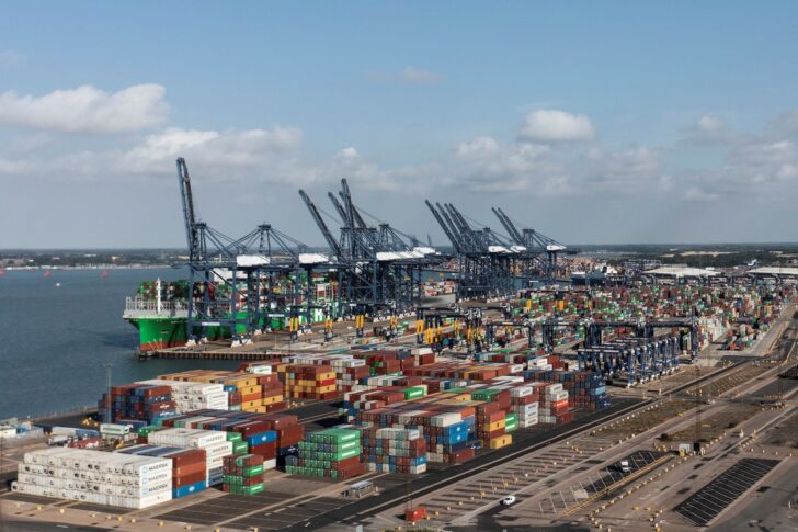 BRITAIN-ECONOMY-LABOUR-STRIKE-TRANSPORT-TRADE-WAGE-INFLATION อังกฤษเสียดุลการค้าอียู