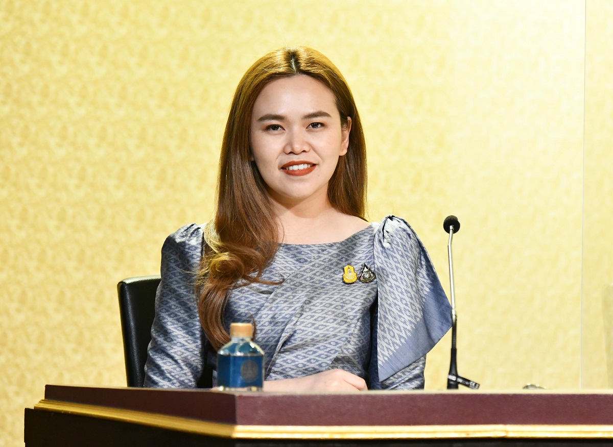ครม.ทุ่มงบกลาง 1,037 ล้าน กองทุนหมู่บ้าน นำร่องเศรษฐกิจบีซีจี