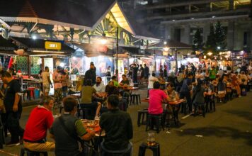 Hawker center สิงคโปร์ สตรีทฟู้ด หาบเร่แผงลอย