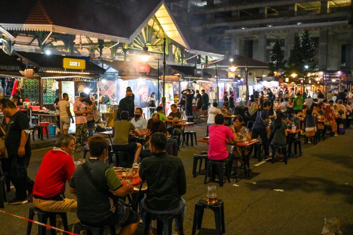 Hawker center สิงคโปร์ สตรีทฟู้ด หาบเร่แผงลอย