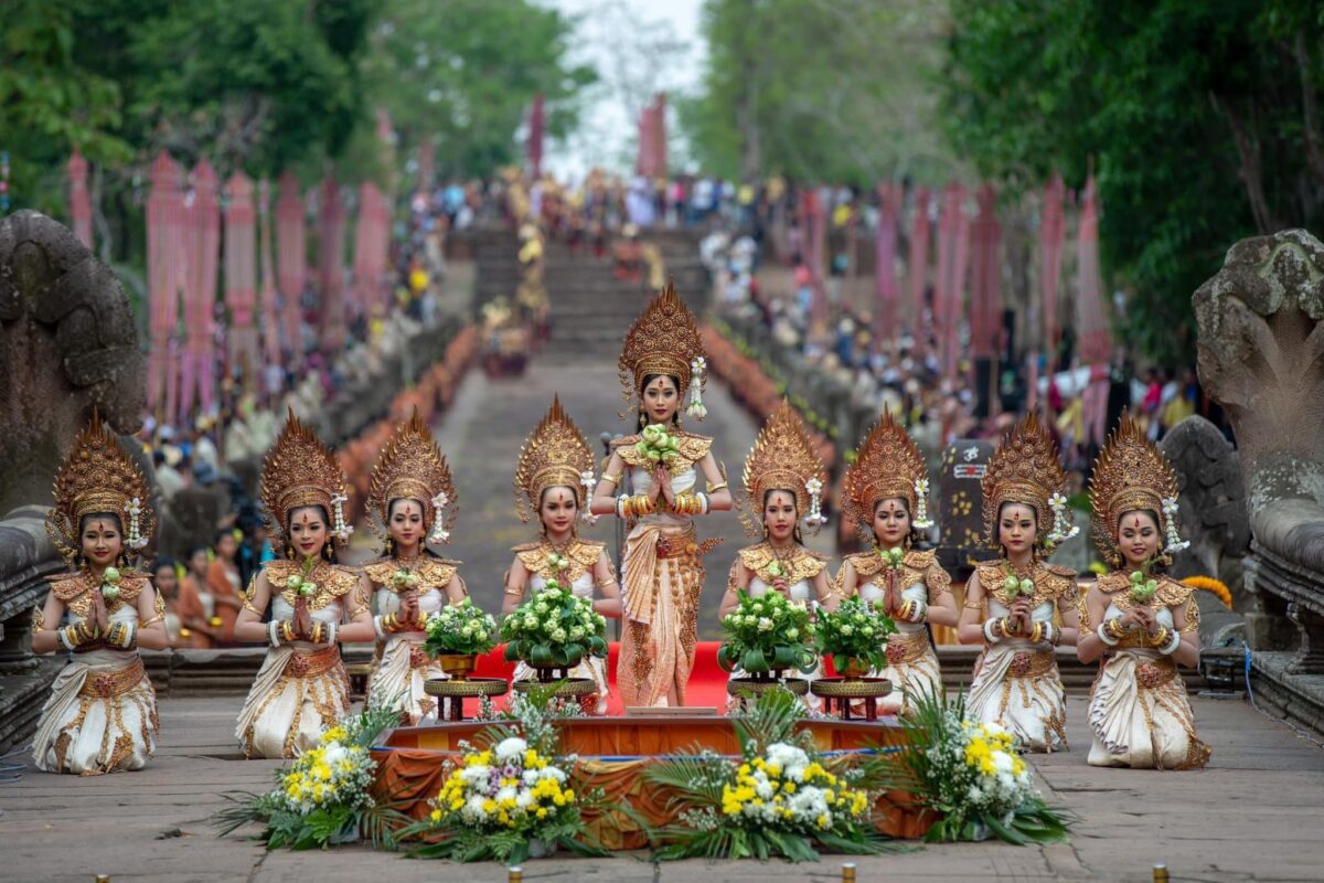 บุรีรัมย์ จัดประเพณีขึ้นเขาพนมรุ้ง บวงสรวงมหาเทพ-ชมอารยธรรม 3 วัน