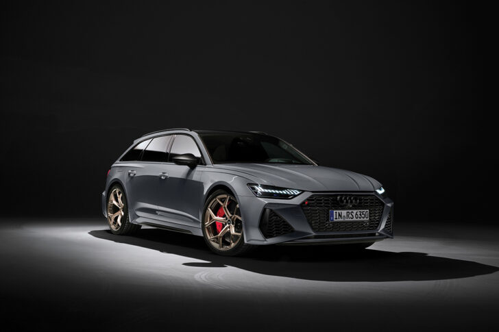 AUDI RS 6 Avant AUDI RS 6 Avant